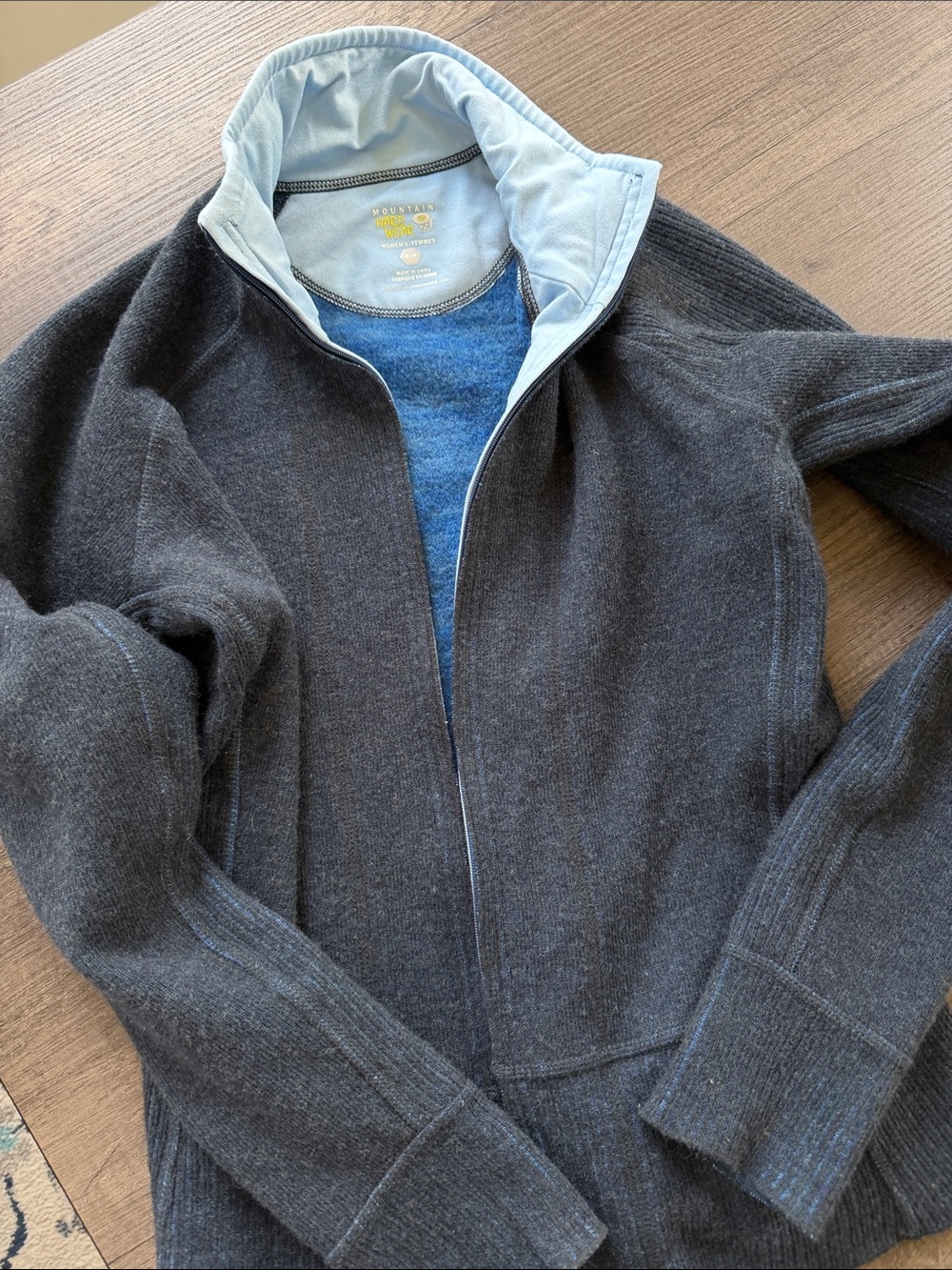 Mountain Hardwear Dark Gray Zip-Up Jacket with Light Blue Trim